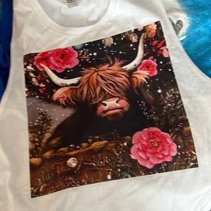 White razorback tank w cow design